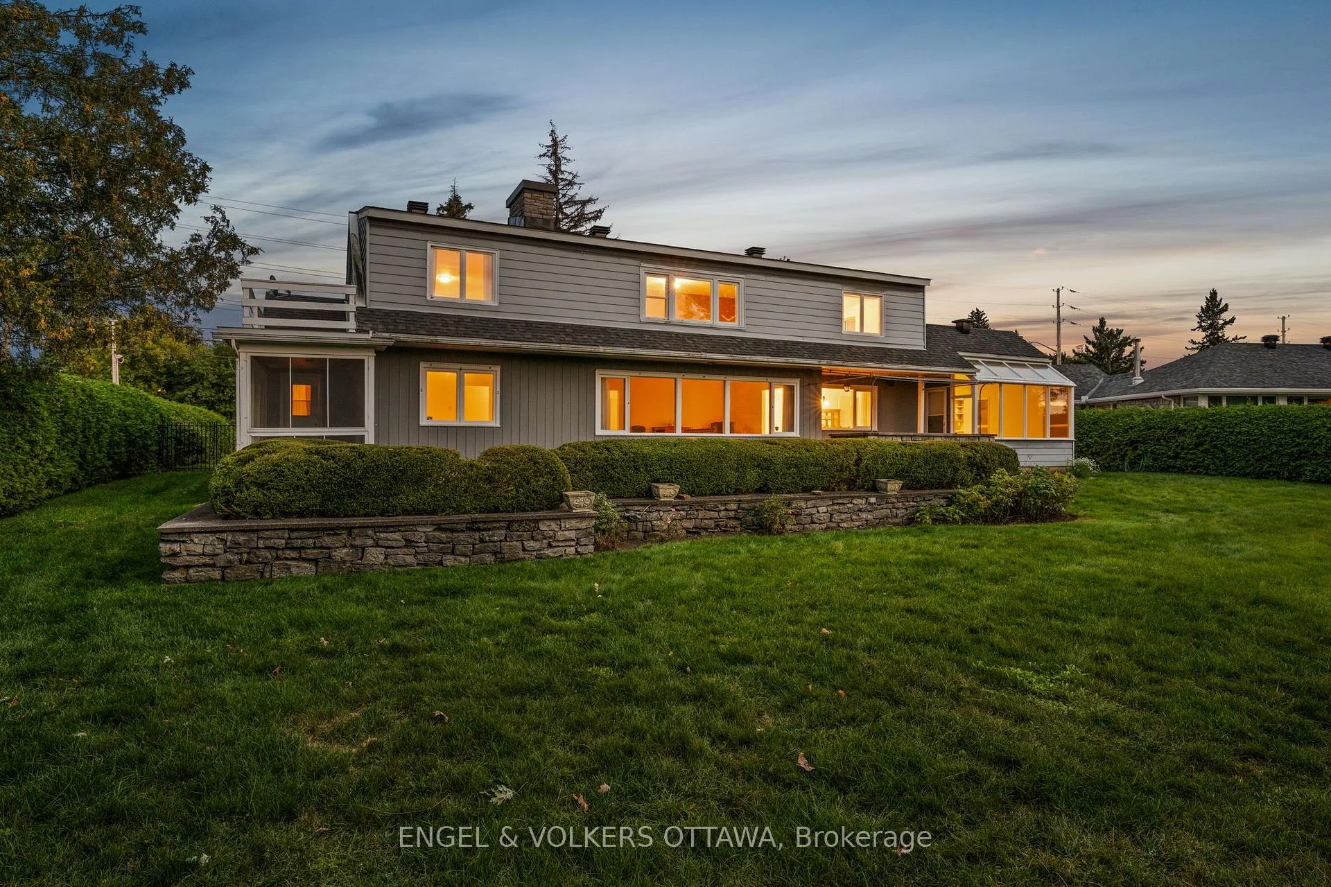 Photo 22 of 3200 Riverside Drive, Ottawa, Mooneys Bay/Revelstoke — HOMEH