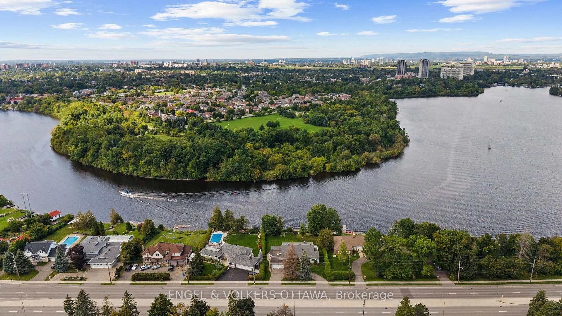 Photo 37 of 3200 Riverside Drive, Ottawa, Mooneys Bay/Revelstoke — HOMEH