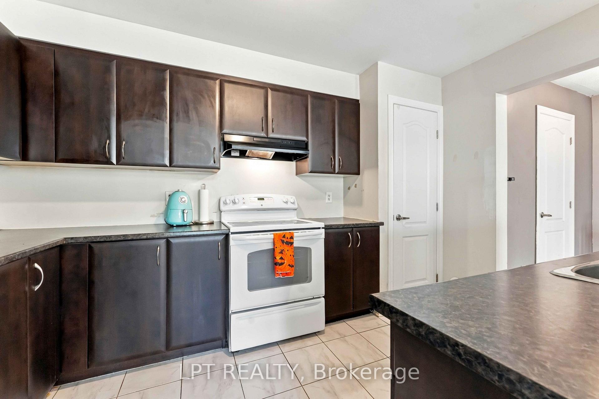 Photo 15 of 503 Sedgebrook Way, Ottawa, Stittsville (North) — HOMEH