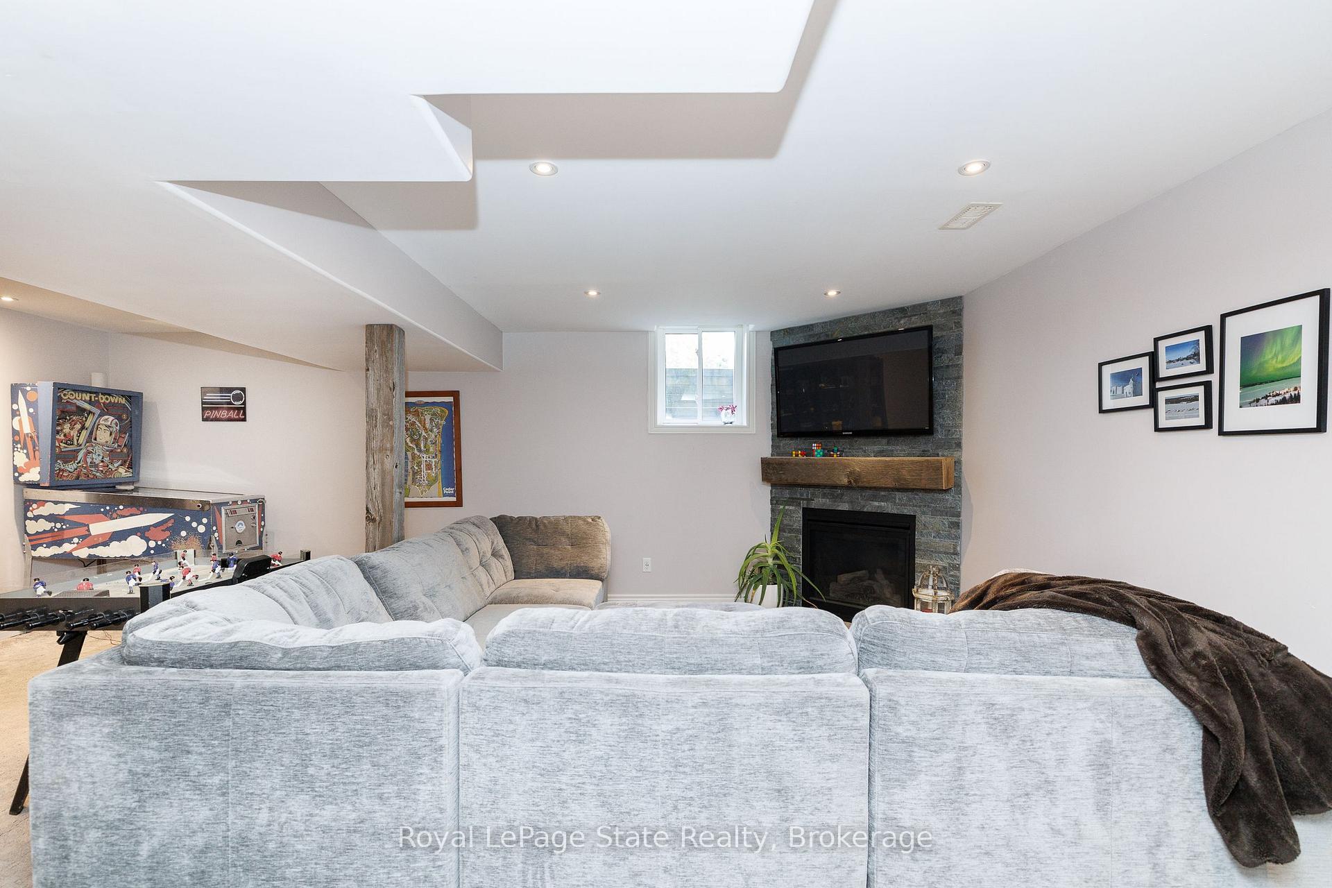 Photo 30 of 389 Murray Street, Grimsby, Grimsby Beach — HOMEH