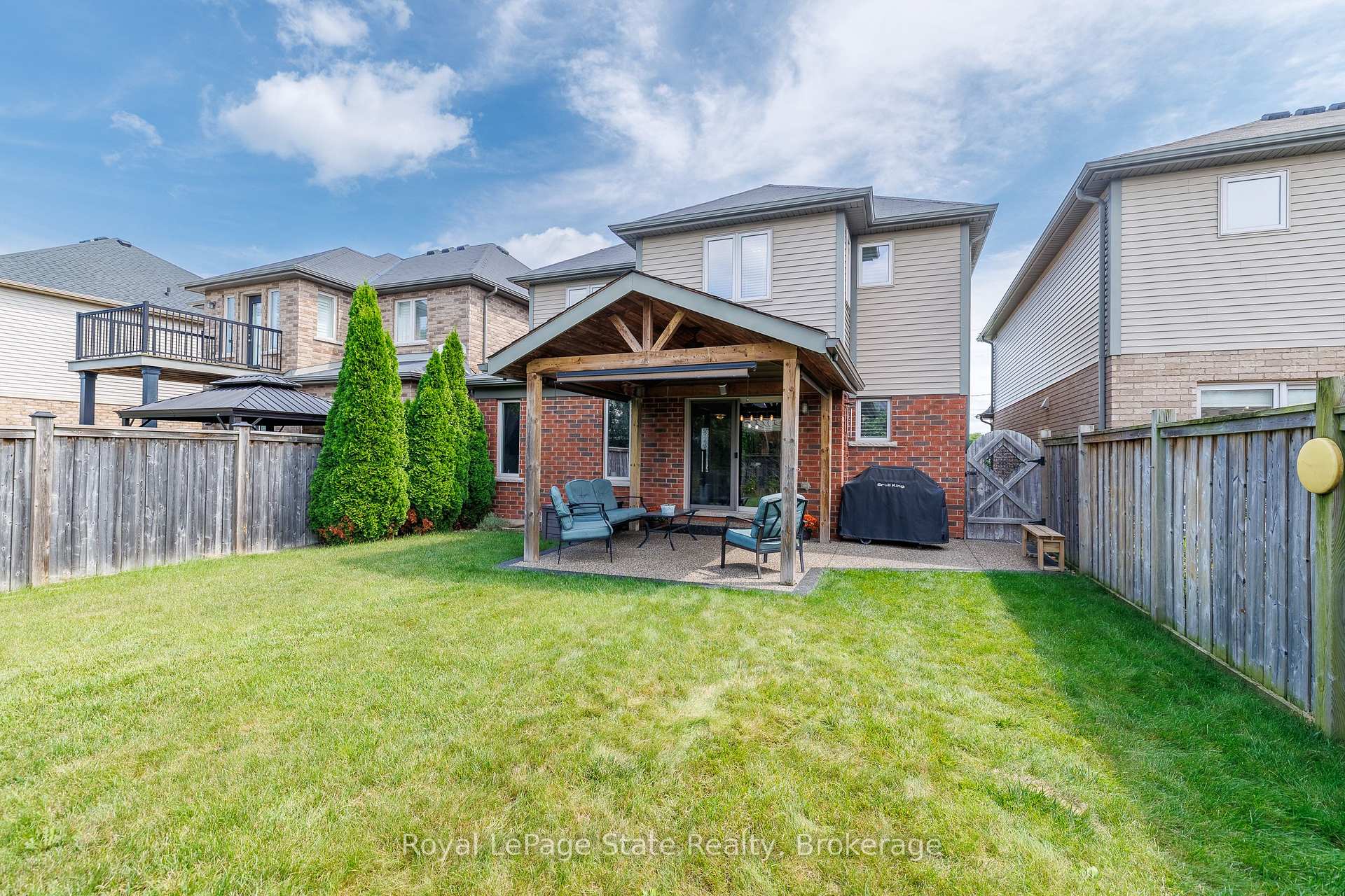 Photo 36 of 389 Murray Street, Grimsby, Grimsby Beach — HOMEH