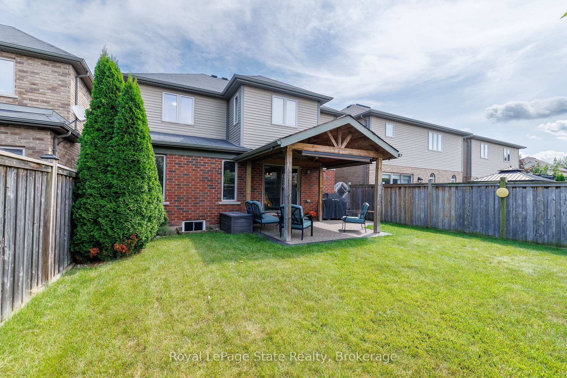 Photo 37 of 389 Murray Street, Grimsby, Grimsby Beach — HOMEH