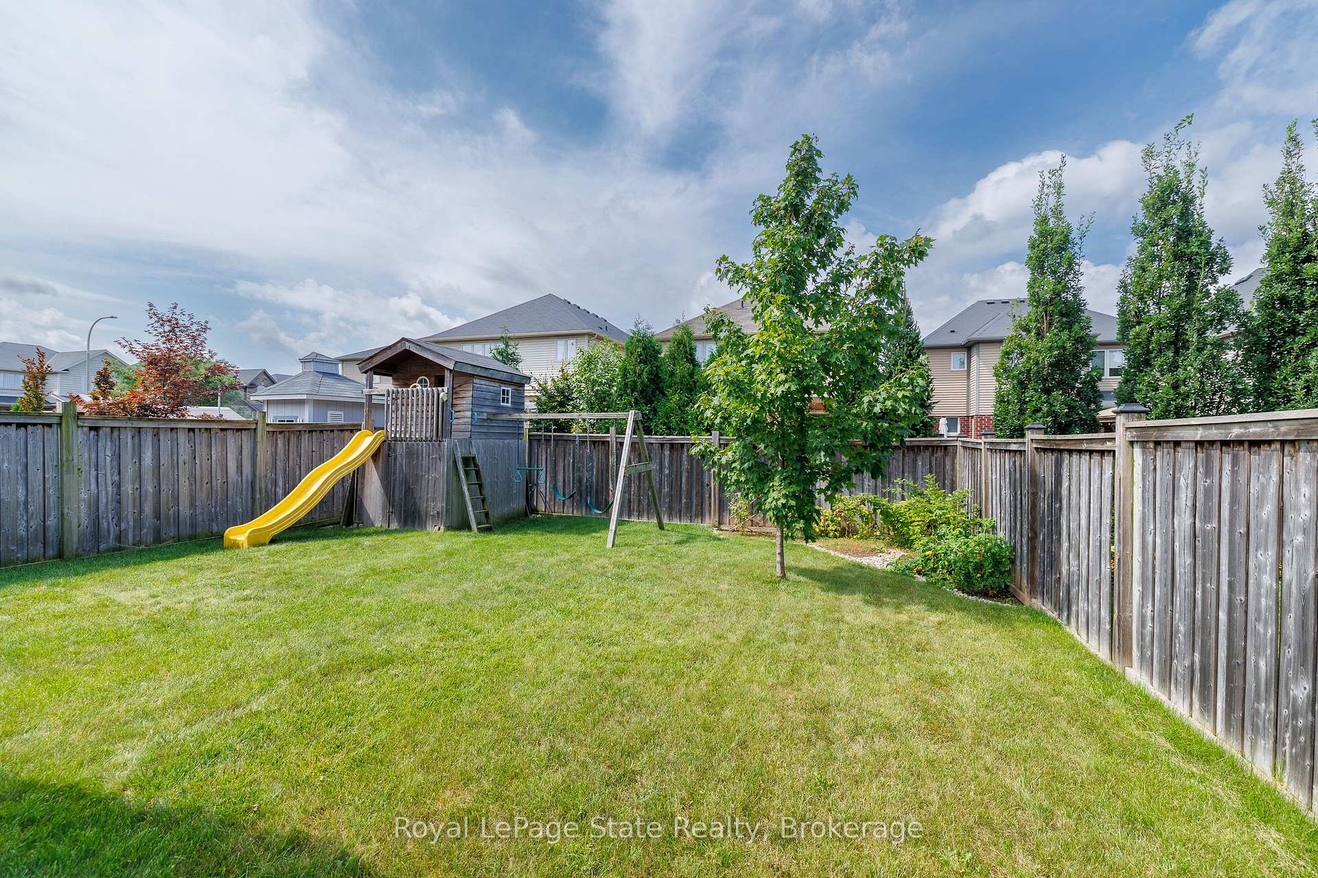 Photo 38 of 389 Murray Street, Grimsby, Grimsby Beach — HOMEH