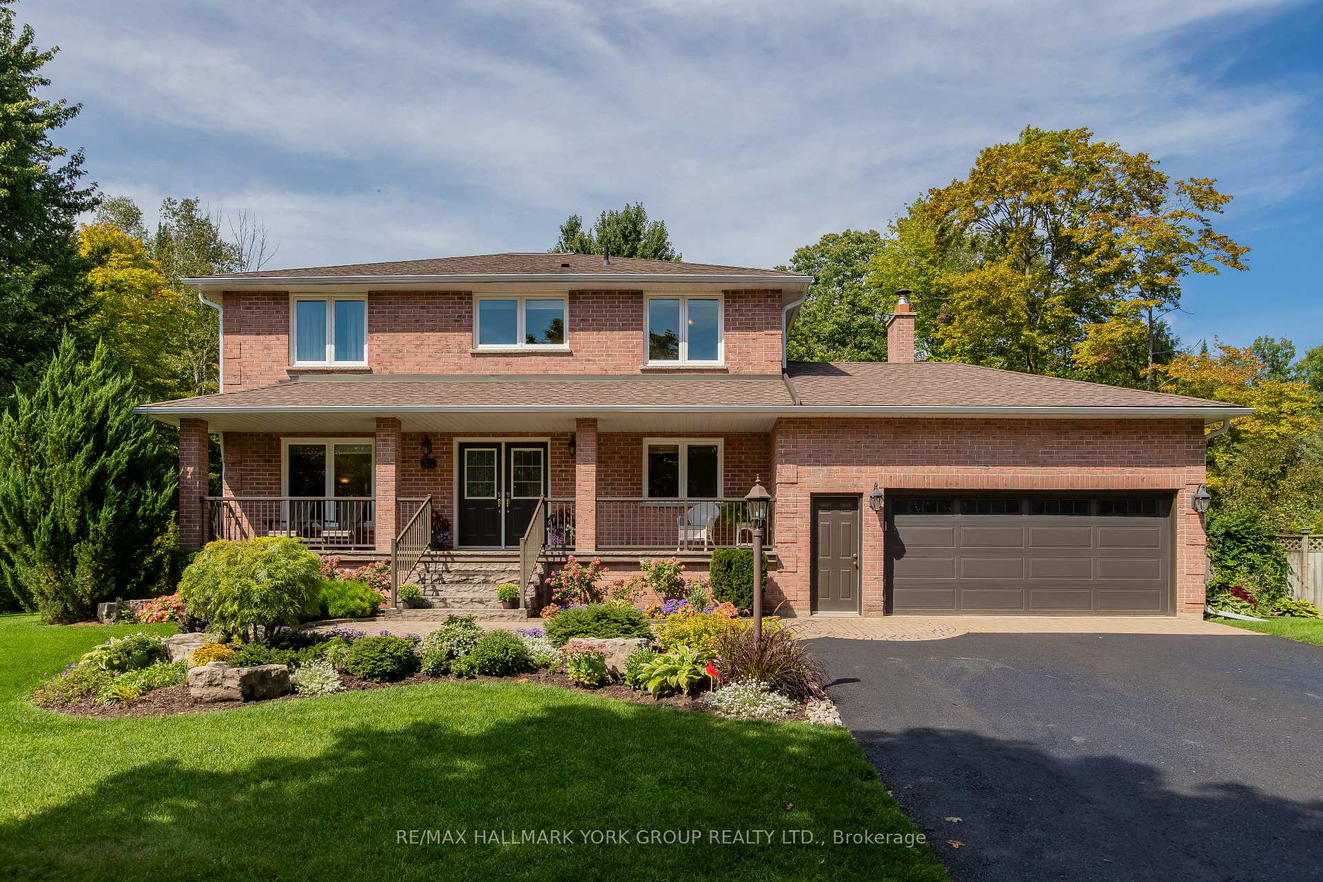 Front of 34 Amberglen Court