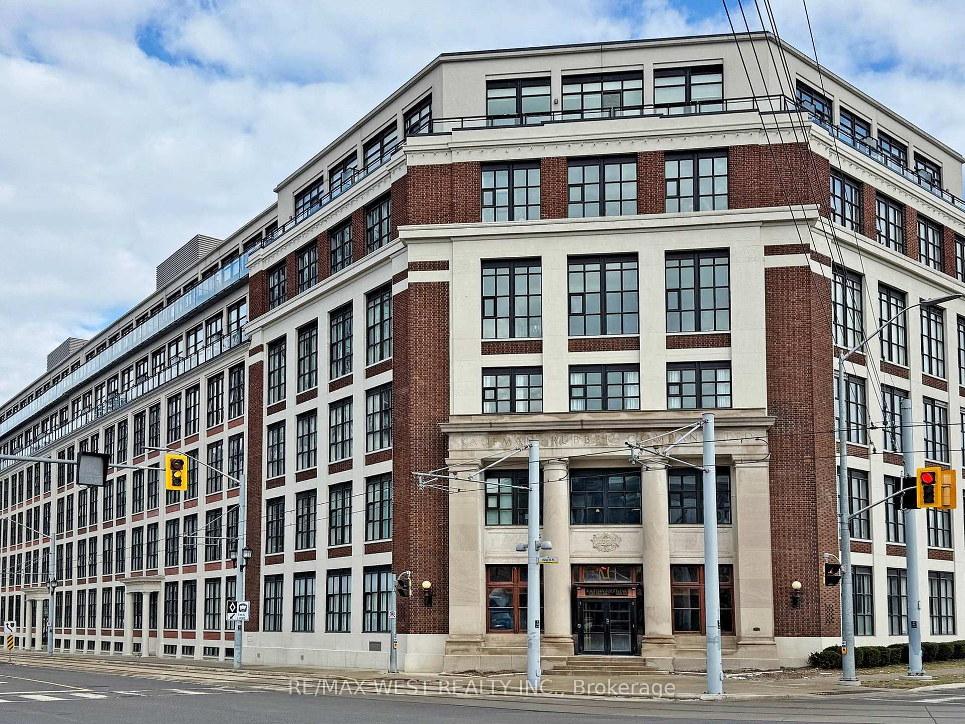 Photo of Unit 207, 410 King Street W