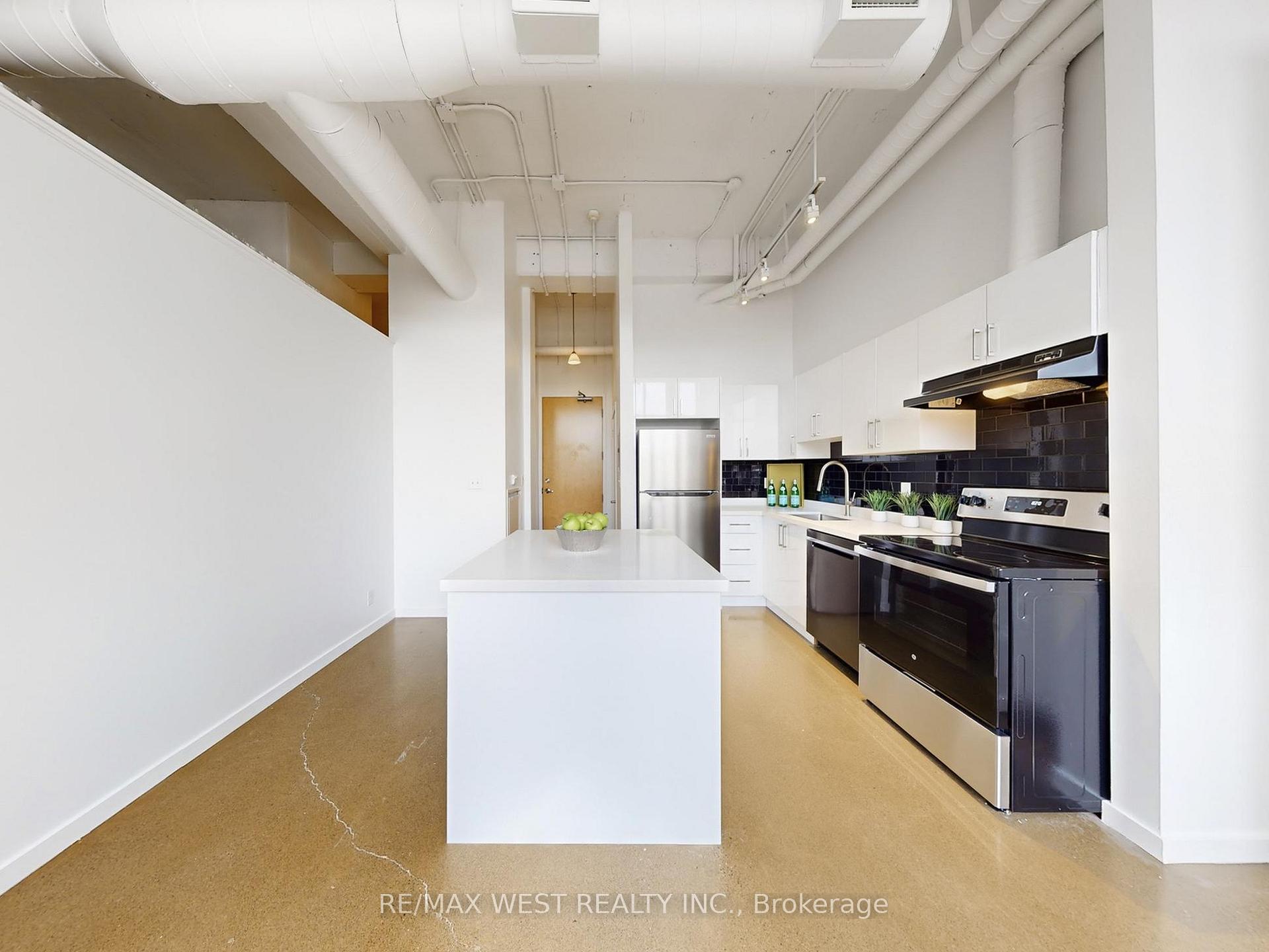 Photo 4 of Unit 207, 410 King Street W, Kitchener, City Commercial Core — HOMEH