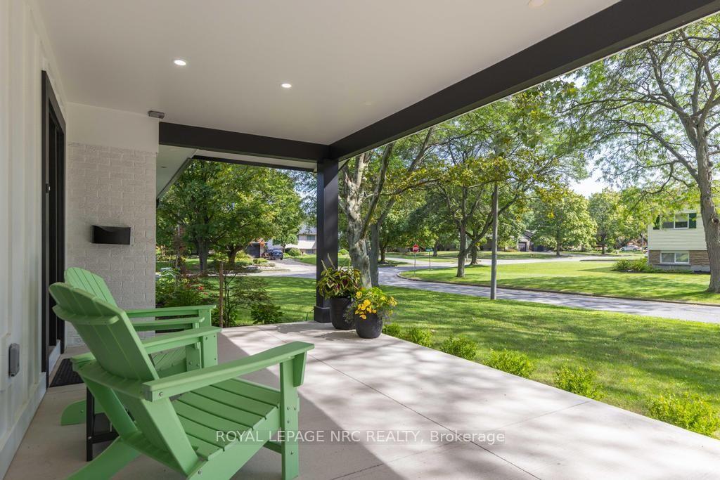 Photo 6 of 3 Glenayr Place, St. Catharines, Glendale/Glenridge — HOMEH