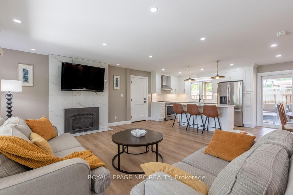 Photo 11 of 3 Glenayr Place, St. Catharines, Glendale/Glenridge — HOMEH