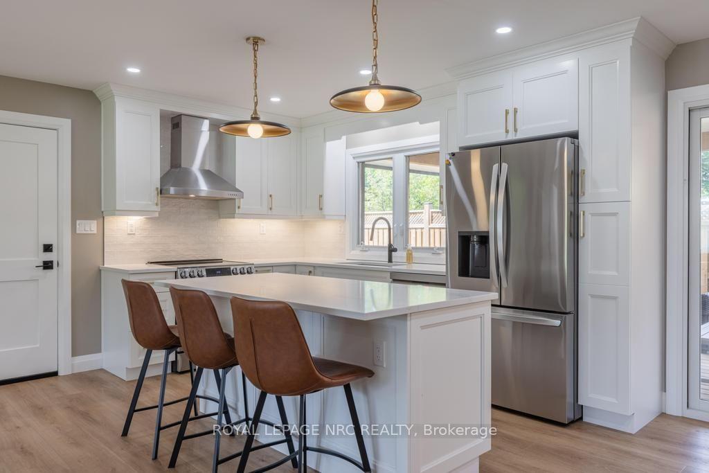 Photo 14 of 3 Glenayr Place, St. Catharines, Glendale/Glenridge — HOMEH