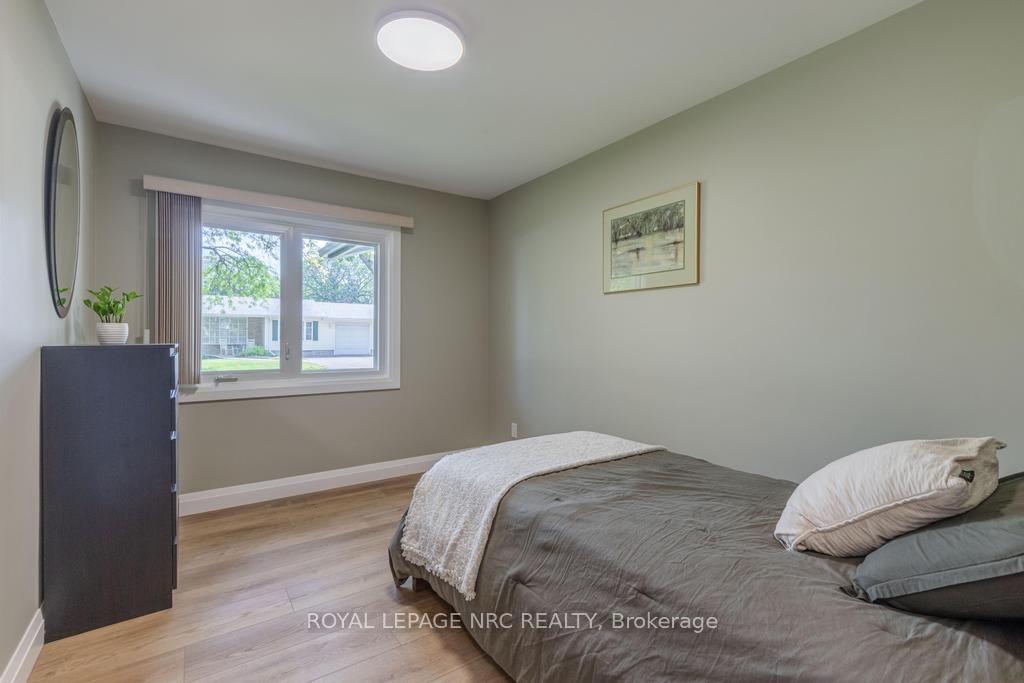 Photo 18 of 3 Glenayr Place, St. Catharines, Glendale/Glenridge — HOMEH