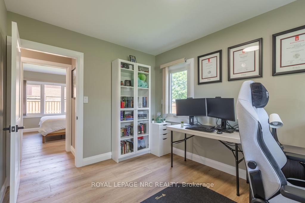 Photo 20 of 3 Glenayr Place, St. Catharines, Glendale/Glenridge — HOMEH
