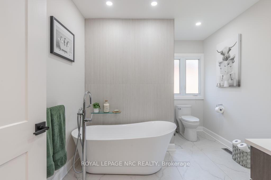 Photo 25 of 3 Glenayr Place, St. Catharines, Glendale/Glenridge — HOMEH