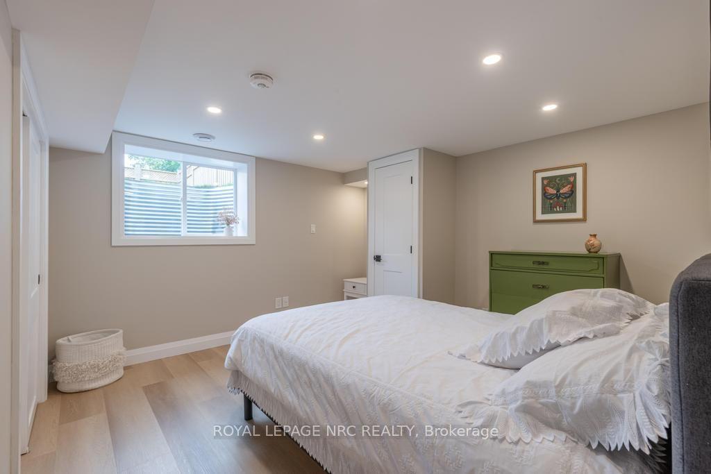 Photo 28 of 3 Glenayr Place, St. Catharines, Glendale/Glenridge — HOMEH