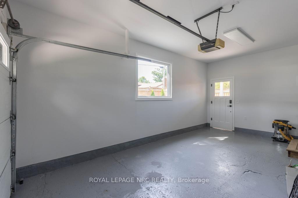 Photo 33 of 3 Glenayr Place, St. Catharines, Glendale/Glenridge — HOMEH