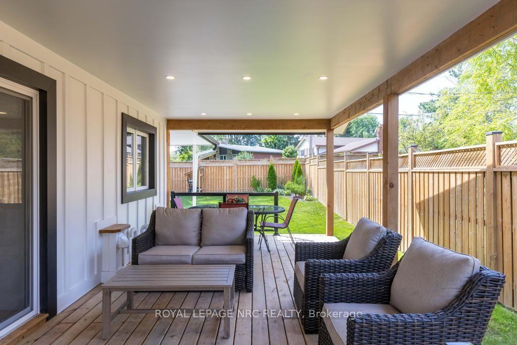 Photo 36 of 3 Glenayr Place, St. Catharines, Glendale/Glenridge — HOMEH