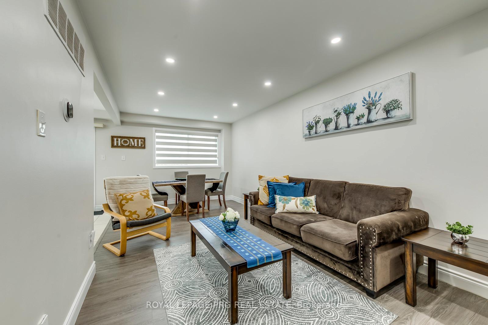 Photo 6 of 17 New Port Way, Markham, Thornhill — HOMEH