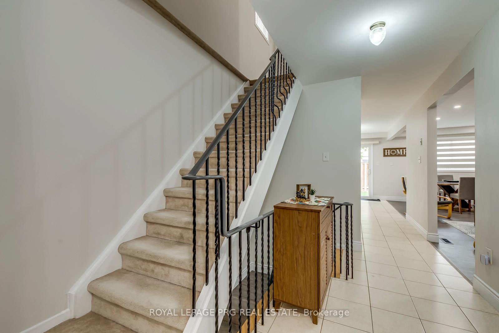Photo 18 of 17 New Port Way, Markham, Thornhill — HOMEH