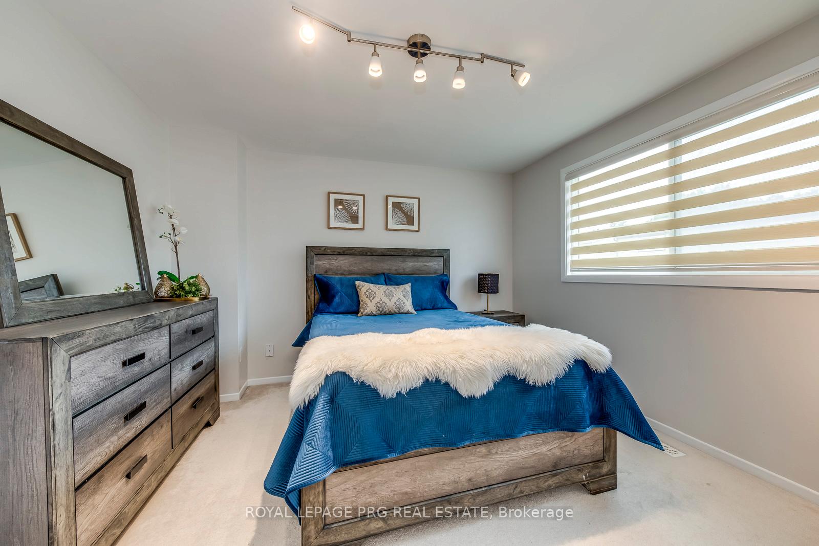 Photo 19 of 17 New Port Way, Markham, Thornhill — HOMEH