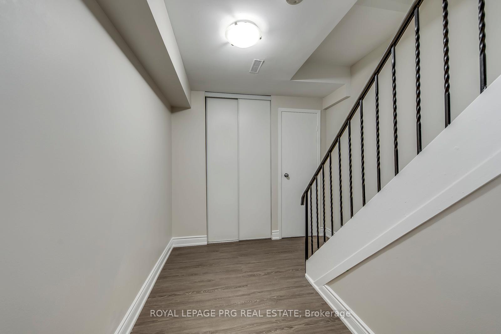 Photo 27 of 17 New Port Way, Markham, Thornhill — HOMEH
