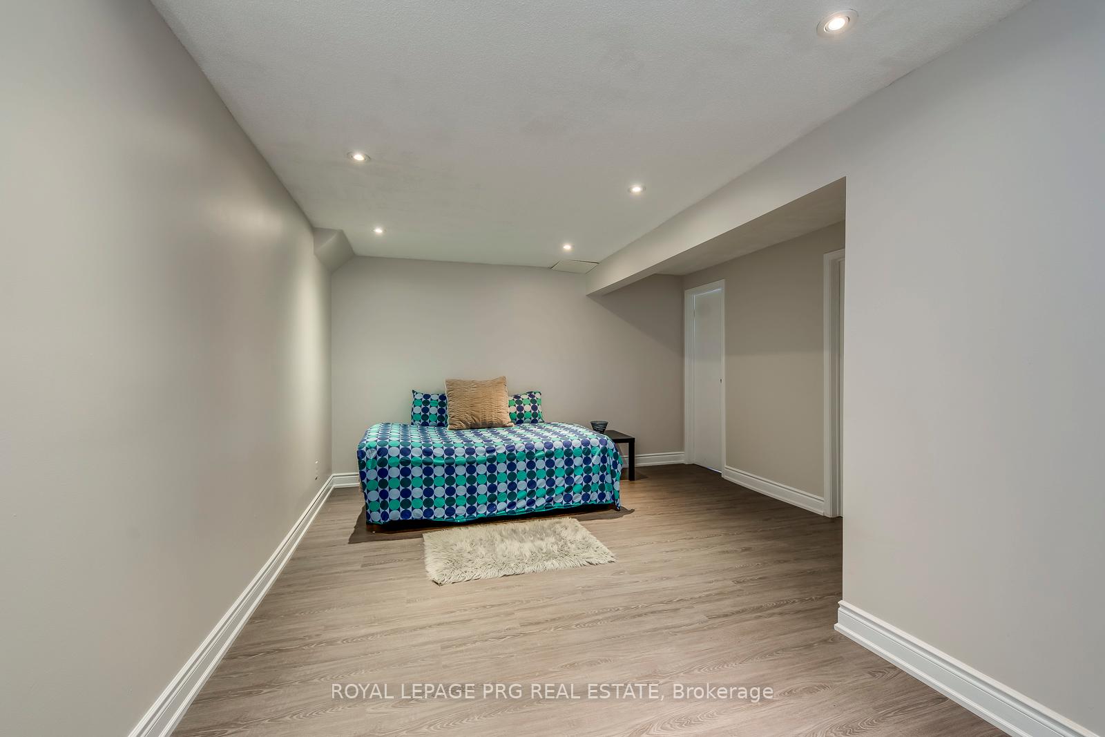 Photo 28 of 17 New Port Way, Markham, Thornhill — HOMEH