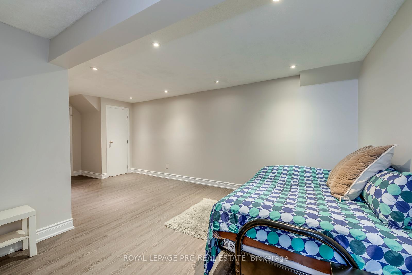 Photo 29 of 17 New Port Way, Markham, Thornhill — HOMEH