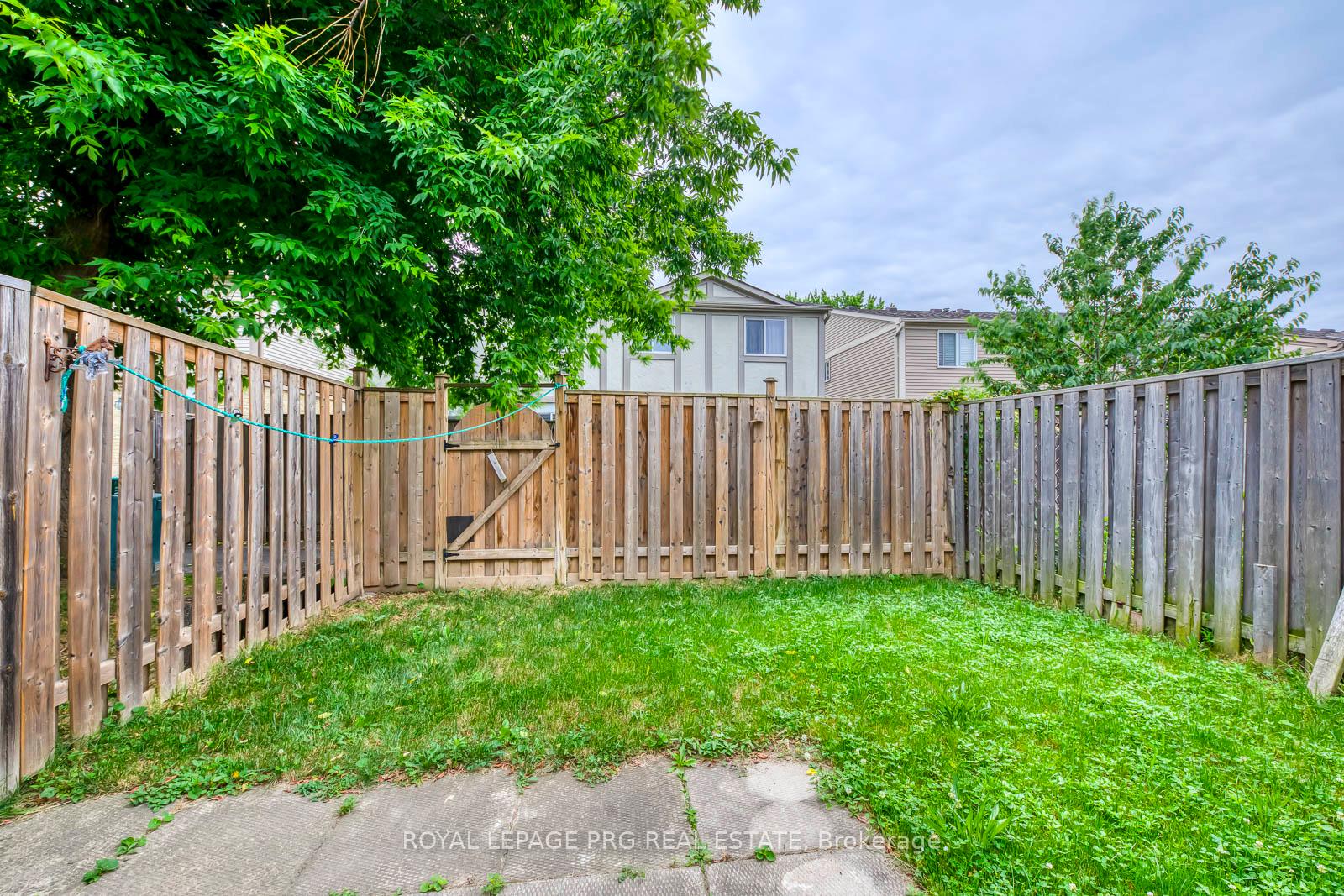 Photo 32 of 17 New Port Way, Markham, Thornhill — HOMEH