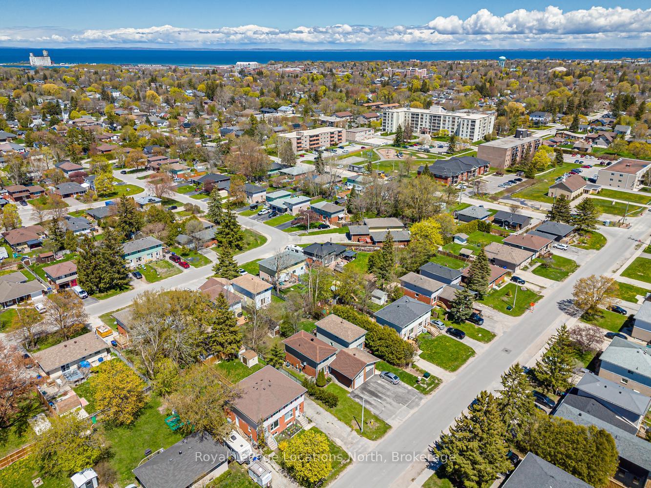 Photo 6 of 514 Tenth Street, Collingwood — HOMEH