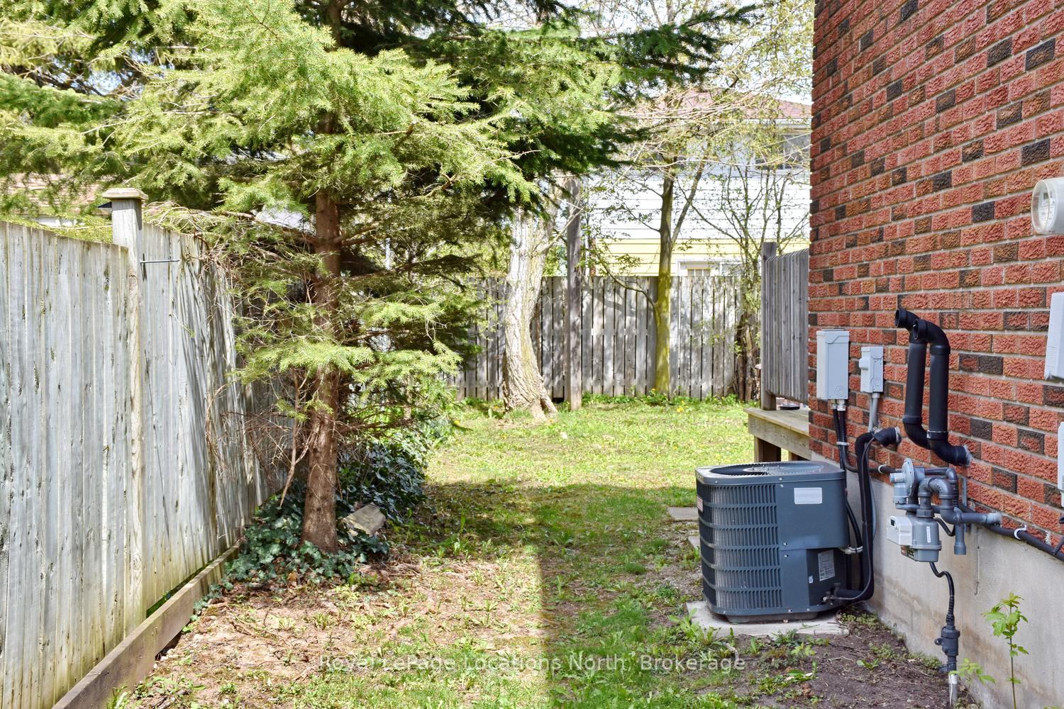 Photo 14 of 514 Tenth Street, Collingwood — HOMEH