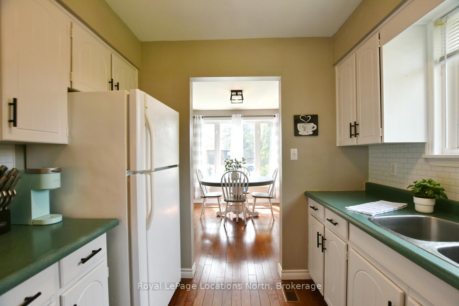 Photo 25 of 514 Tenth Street, Collingwood — HOMEH
