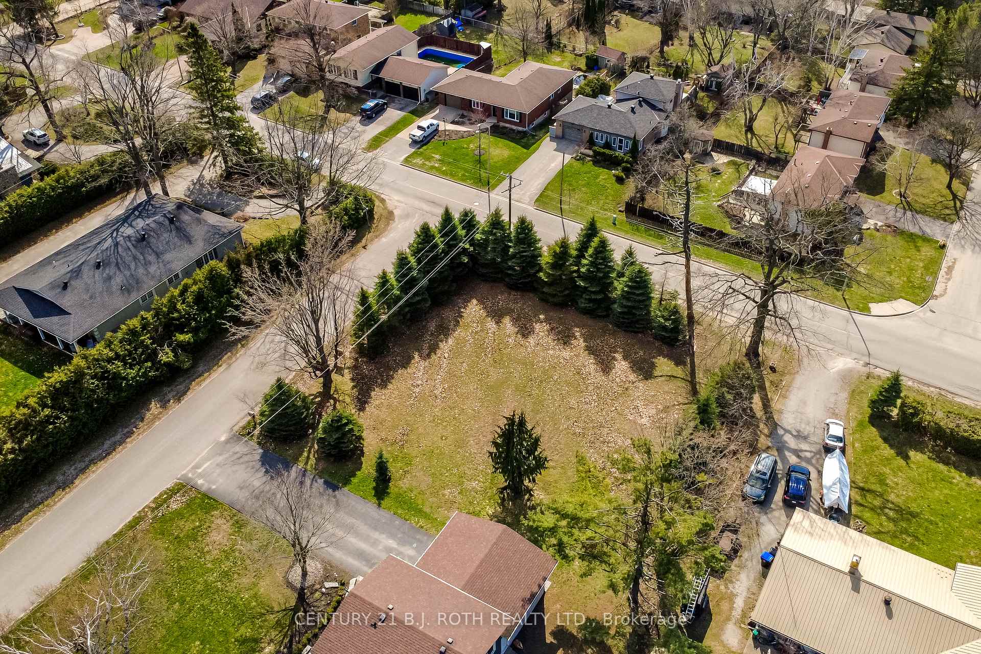 Photo 10 of 1 (part1) Baycrest Drive, Barrie, North Shore — HOMEH