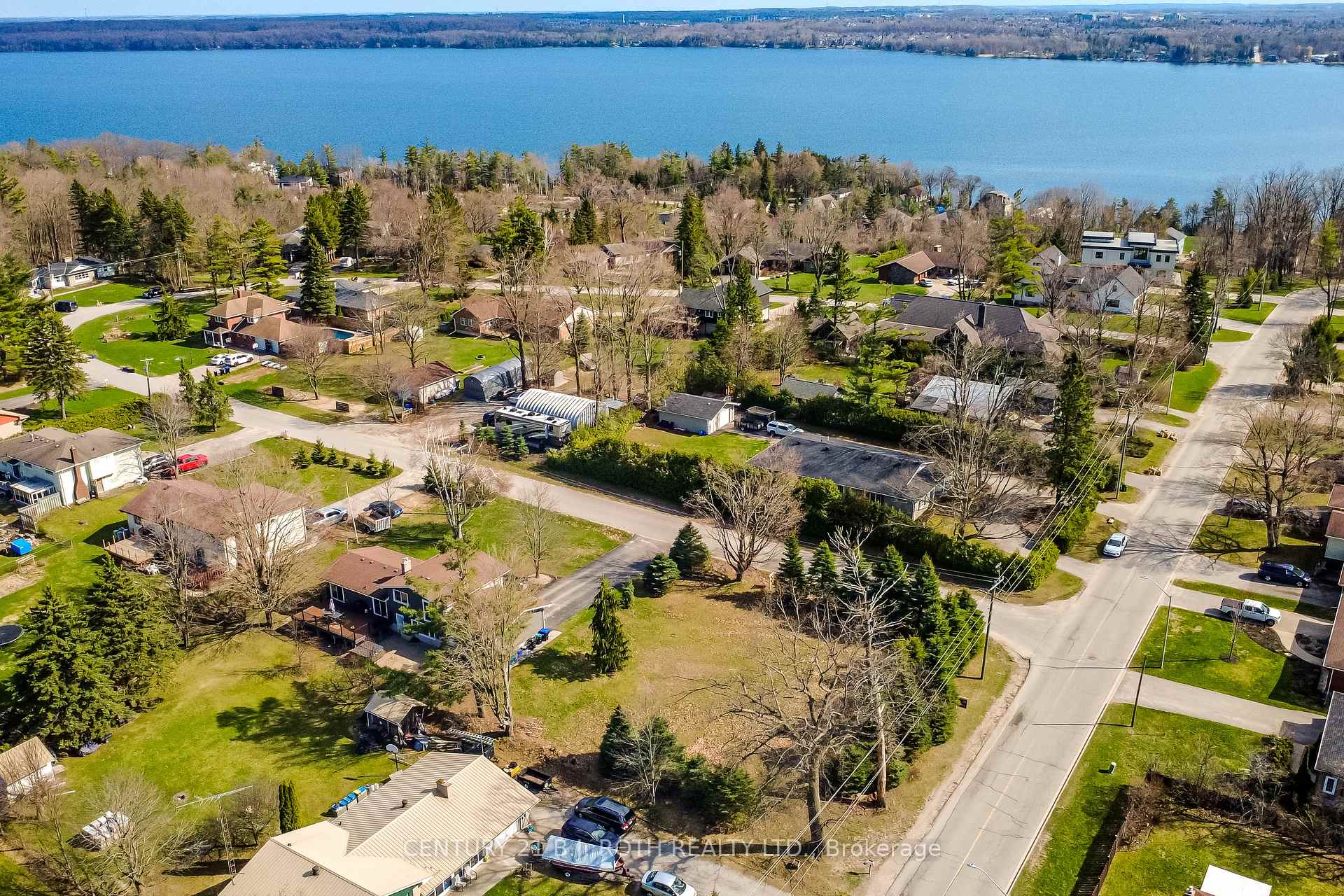 Photo 13 of 1 (part1) Baycrest Drive, Barrie, North Shore — HOMEH