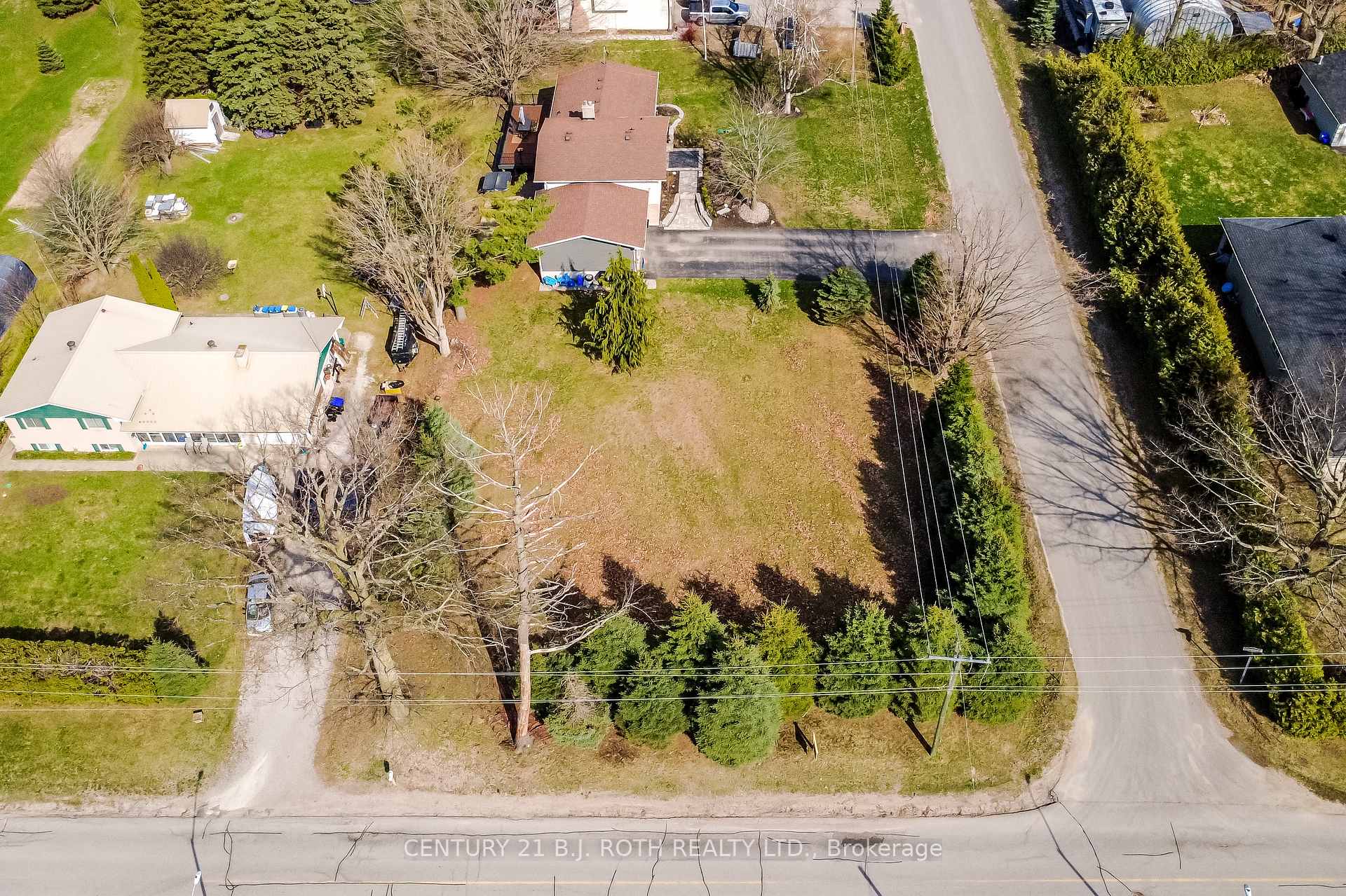 Photo 14 of 1 (part1) Baycrest Drive, Barrie, North Shore — HOMEH