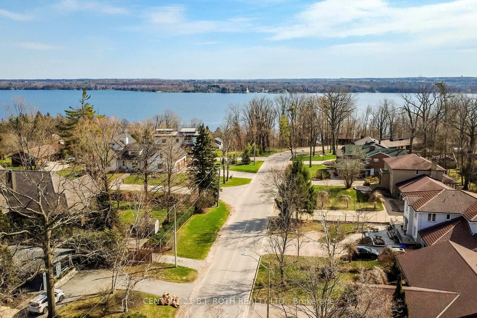 Photo 19 of 1 (part1) Baycrest Drive, Barrie, North Shore — HOMEH