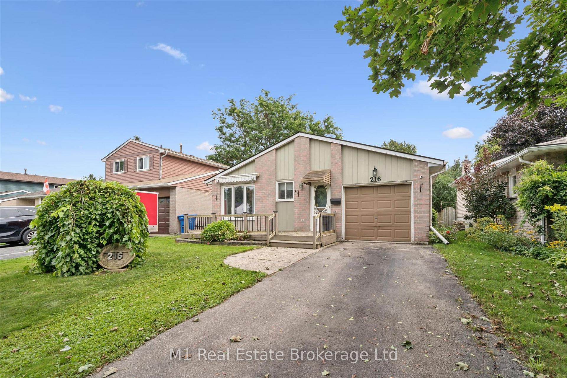 Photo 5 of 216 Parkside Drive E, Centre Wellington, Fergus — HOMEH