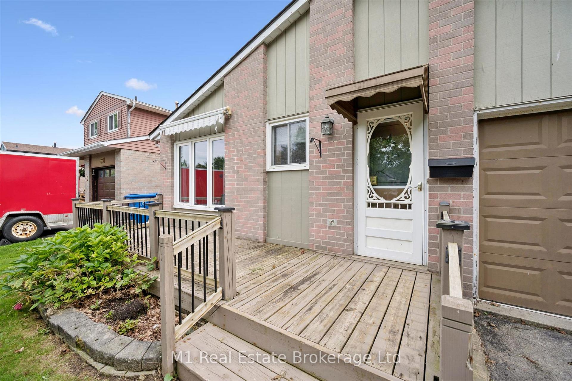 Photo 6 of 216 Parkside Drive E, Centre Wellington, Fergus — HOMEH