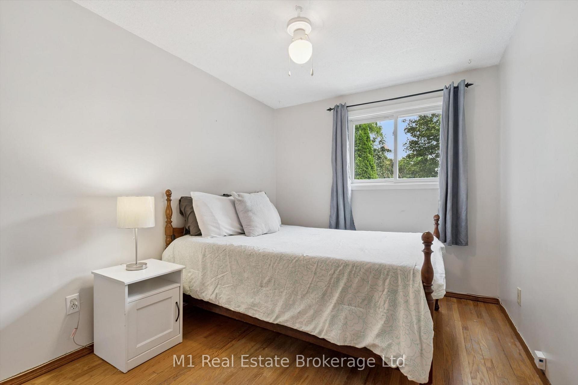 Photo 20 of 216 Parkside Drive E, Centre Wellington, Fergus — HOMEH