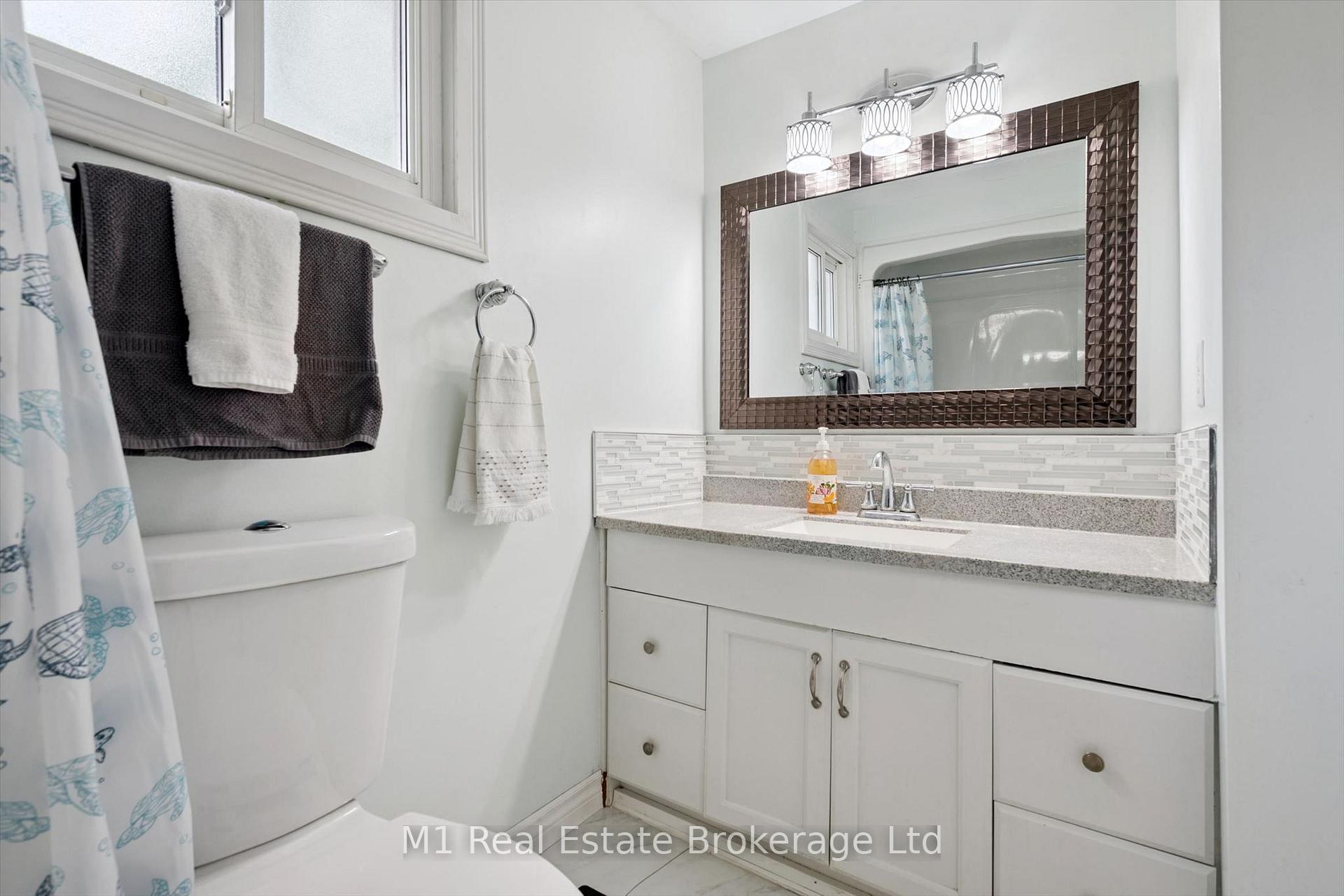 Photo 21 of 216 Parkside Drive E, Centre Wellington, Fergus — HOMEH