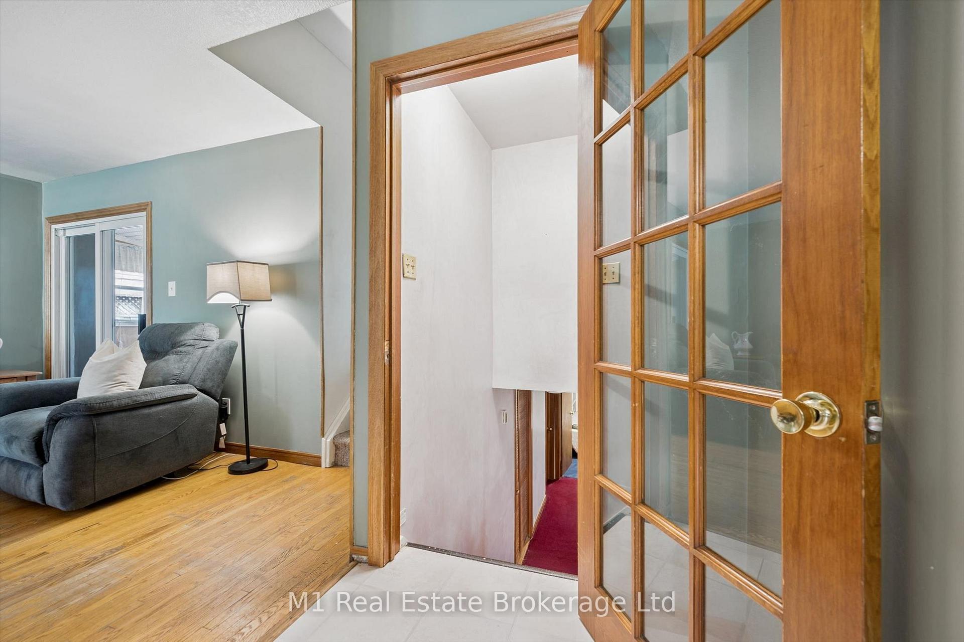 Photo 25 of 216 Parkside Drive E, Centre Wellington, Fergus — HOMEH