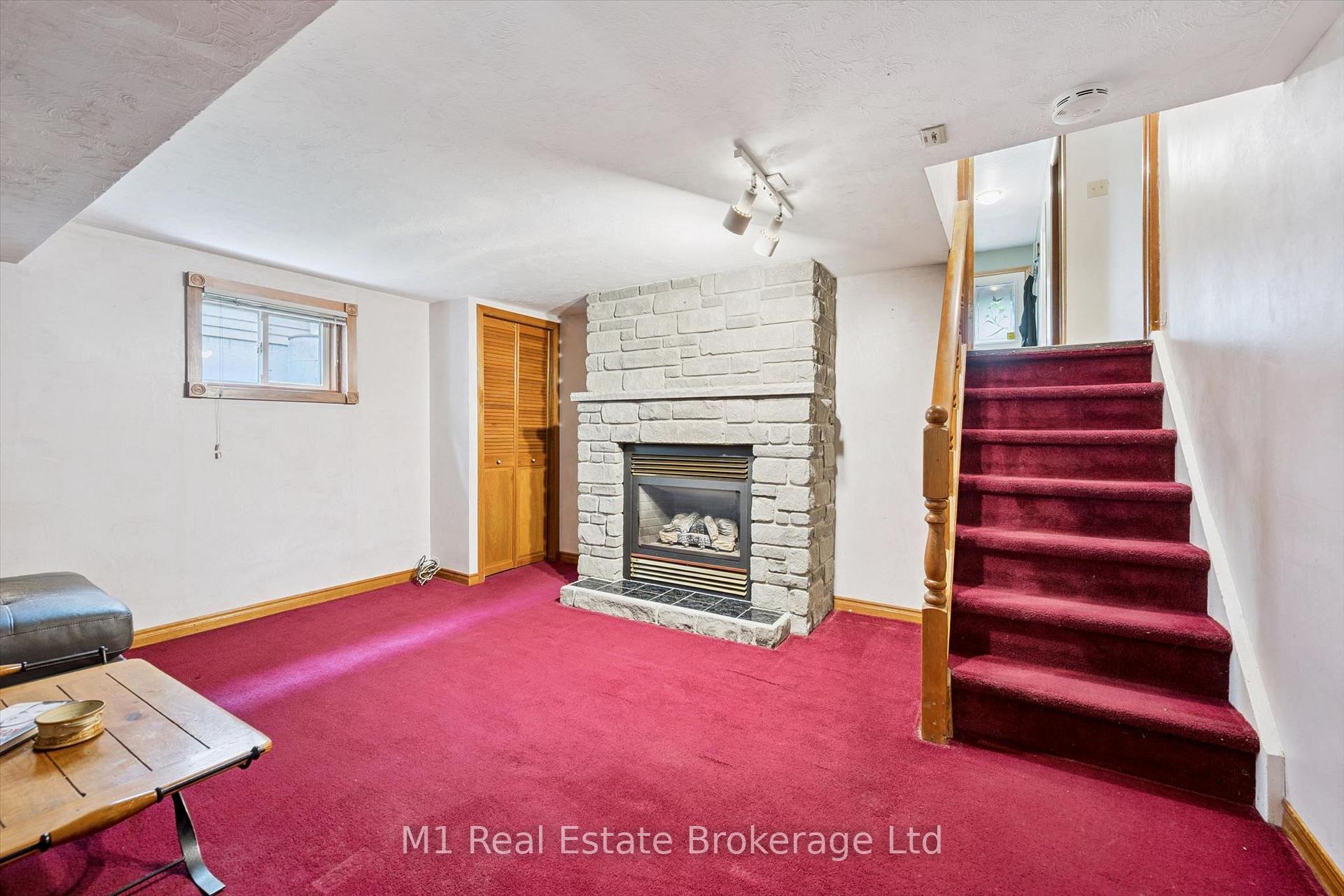 Photo 26 of 216 Parkside Drive E, Centre Wellington, Fergus — HOMEH