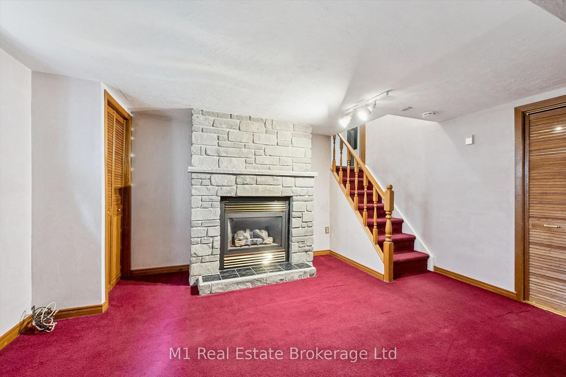 Photo 27 of 216 Parkside Drive E, Centre Wellington, Fergus — HOMEH
