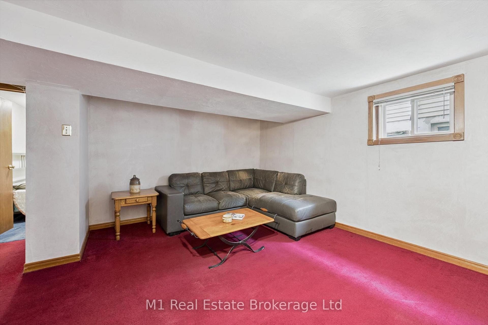 Photo 29 of 216 Parkside Drive E, Centre Wellington, Fergus — HOMEH