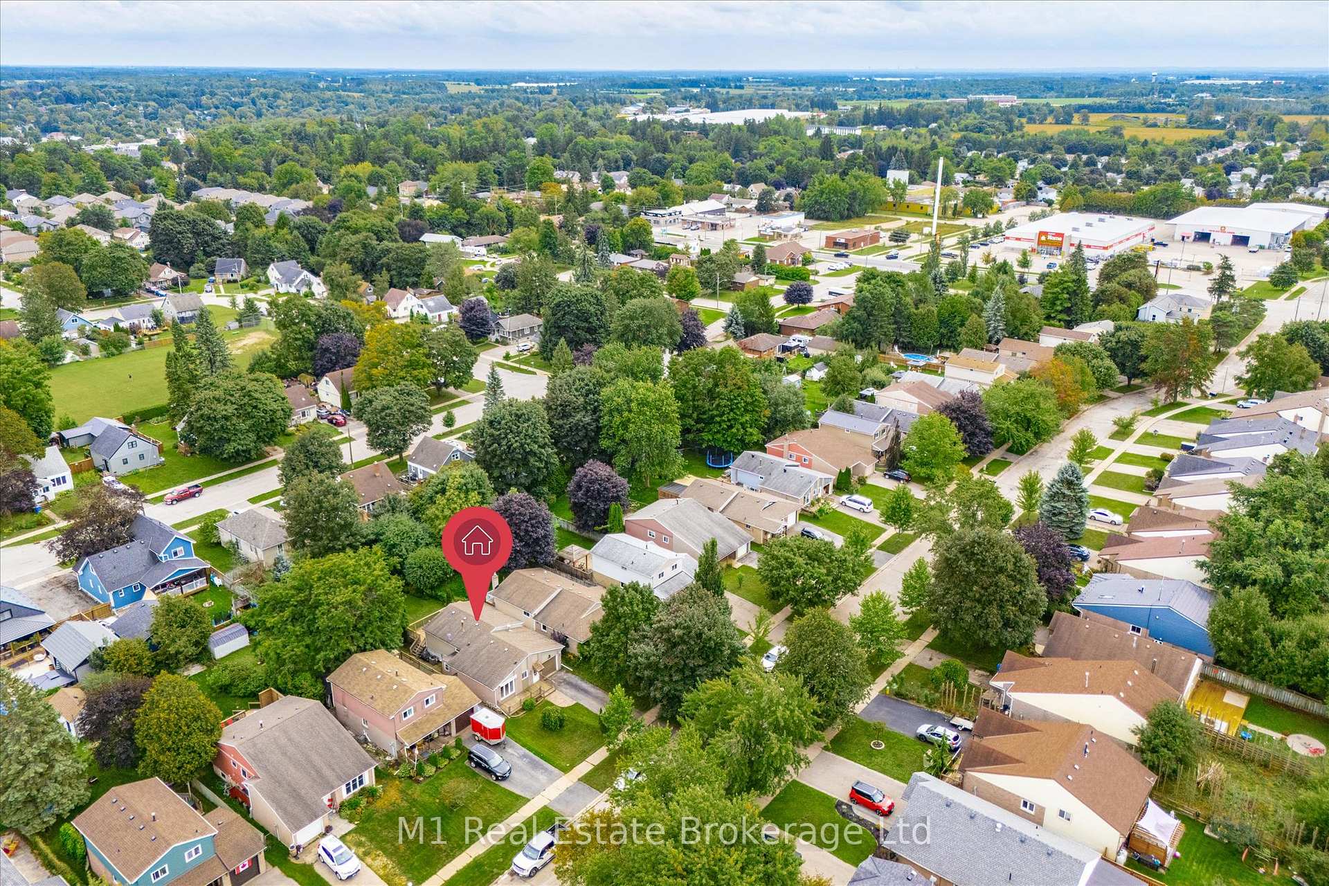 Photo 43 of 216 Parkside Drive E, Centre Wellington, Fergus — HOMEH