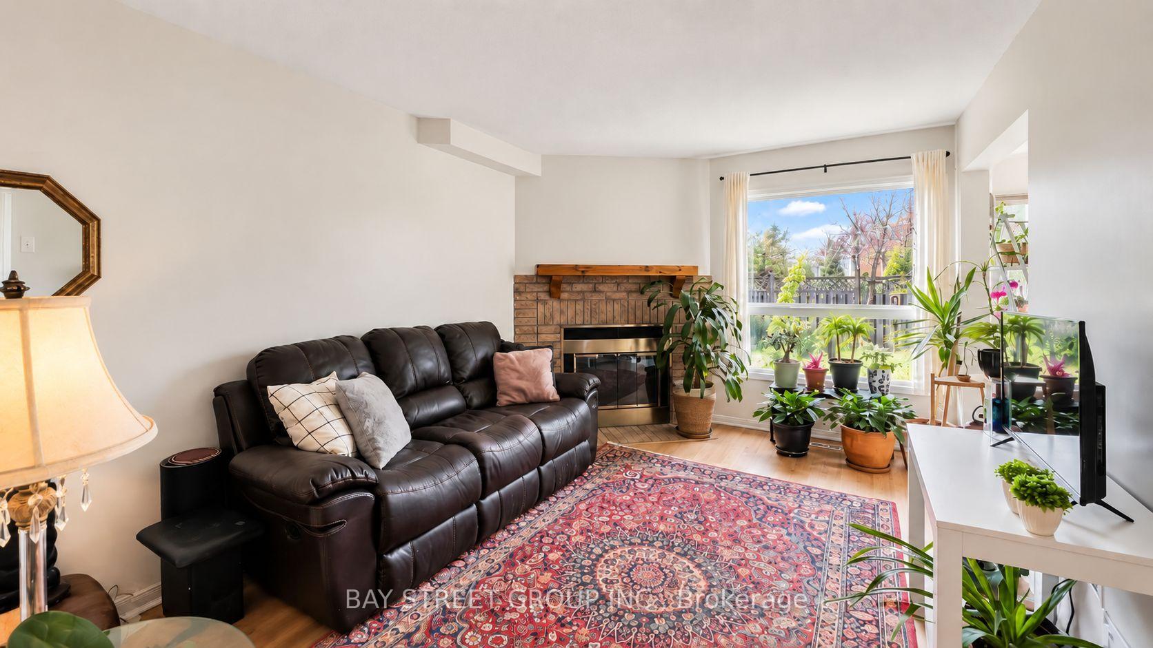 Photo 7 of 3095 Cascade Court, Mississauga, Erin Mills — HOMEH