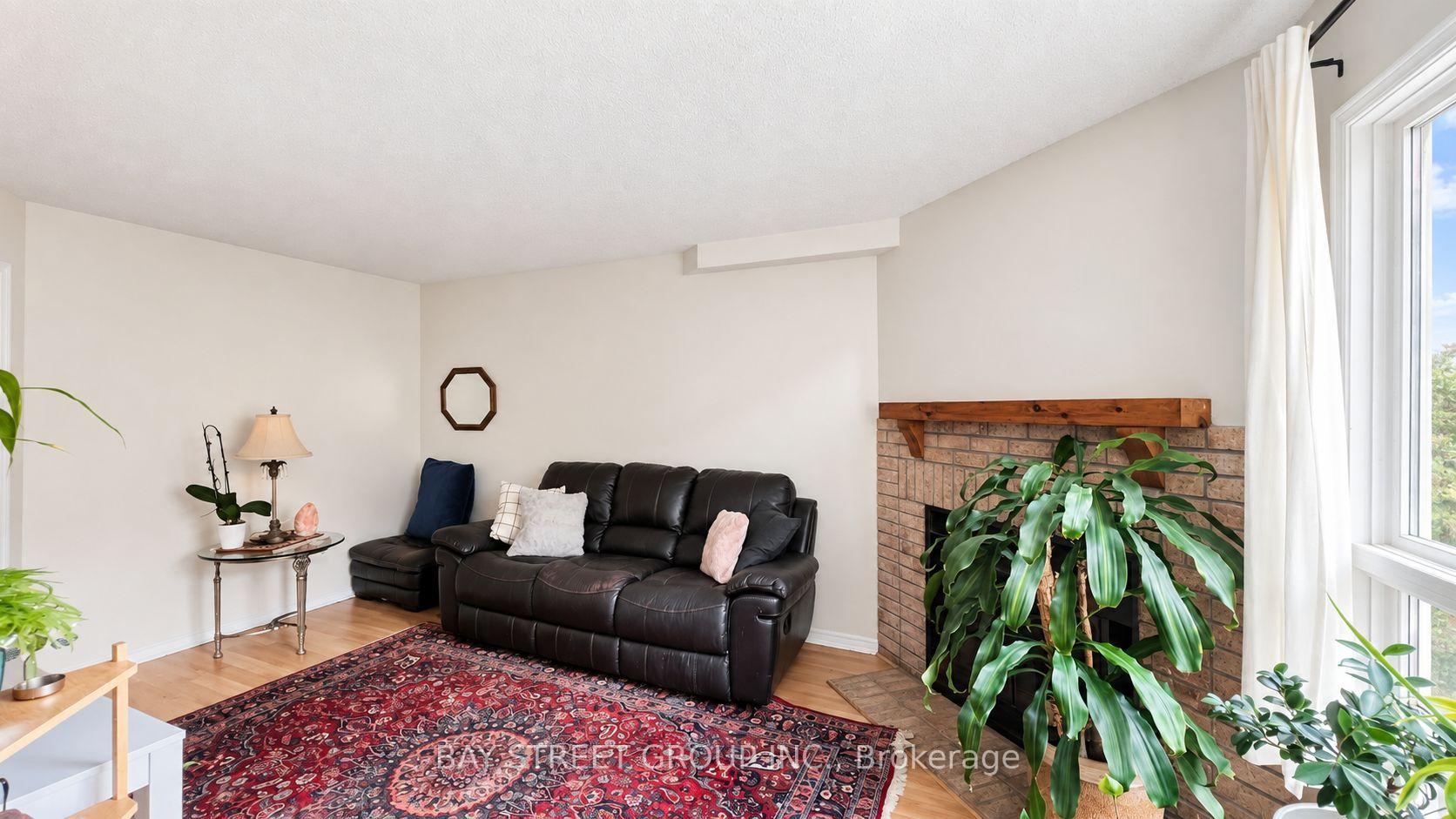 Photo 8 of 3095 Cascade Court, Mississauga, Erin Mills — HOMEH