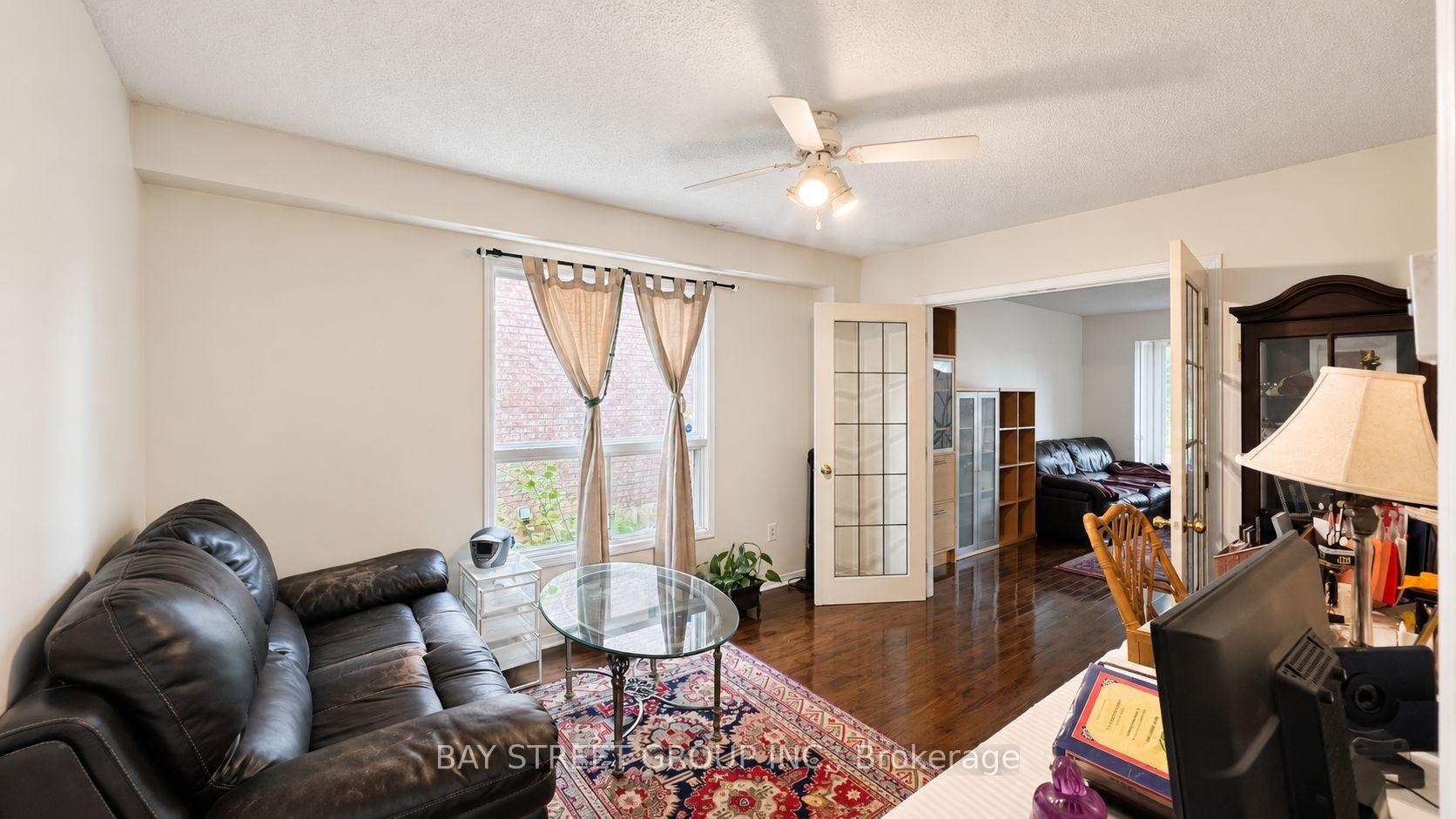 Photo 9 of 3095 Cascade Court, Mississauga, Erin Mills — HOMEH