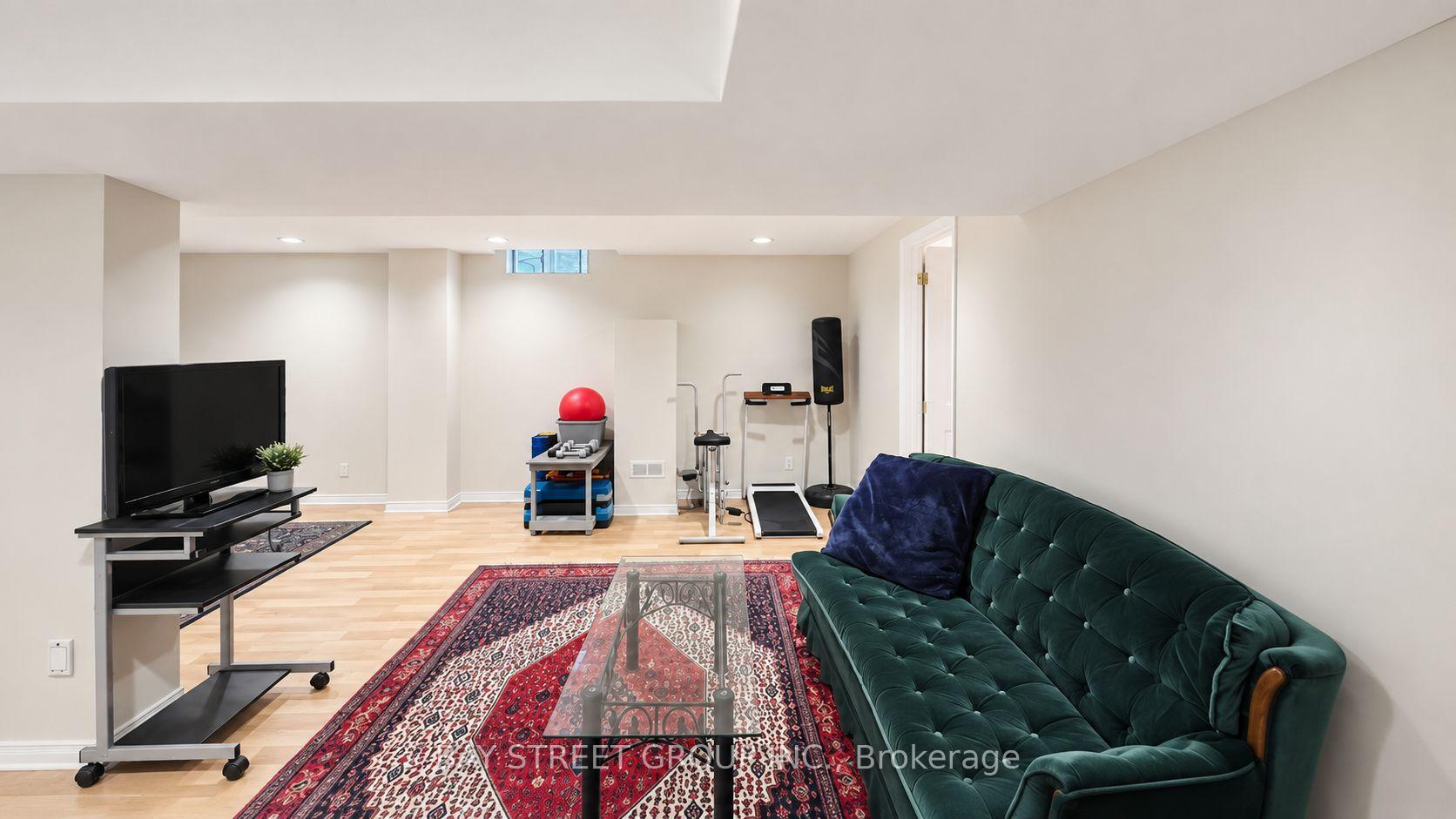 Photo 35 of 3095 Cascade Court, Mississauga, Erin Mills — HOMEH