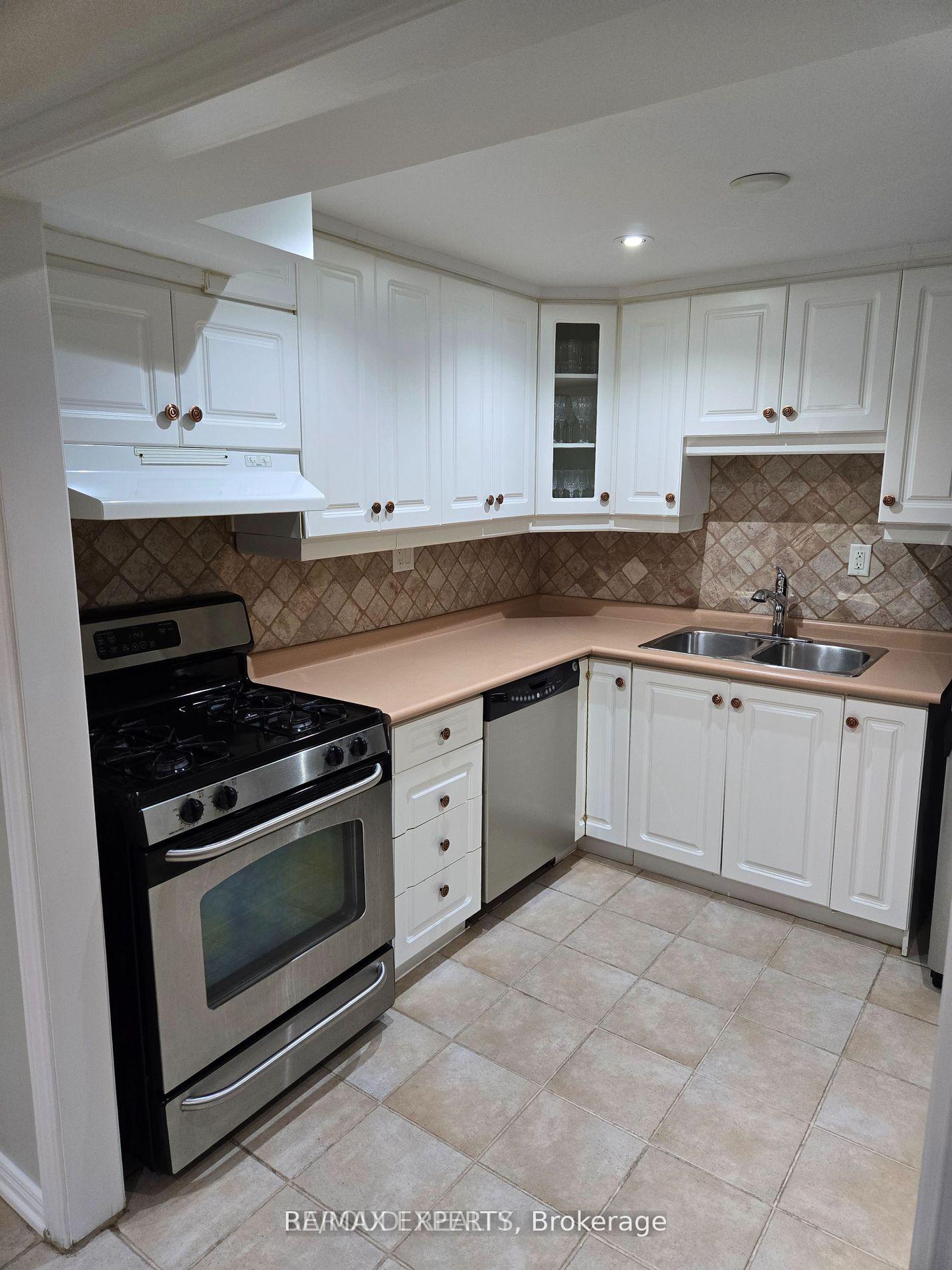 Photo 8 of Unit Lower, 19 Rory Road, North York, Maple Leaf — HOMEH