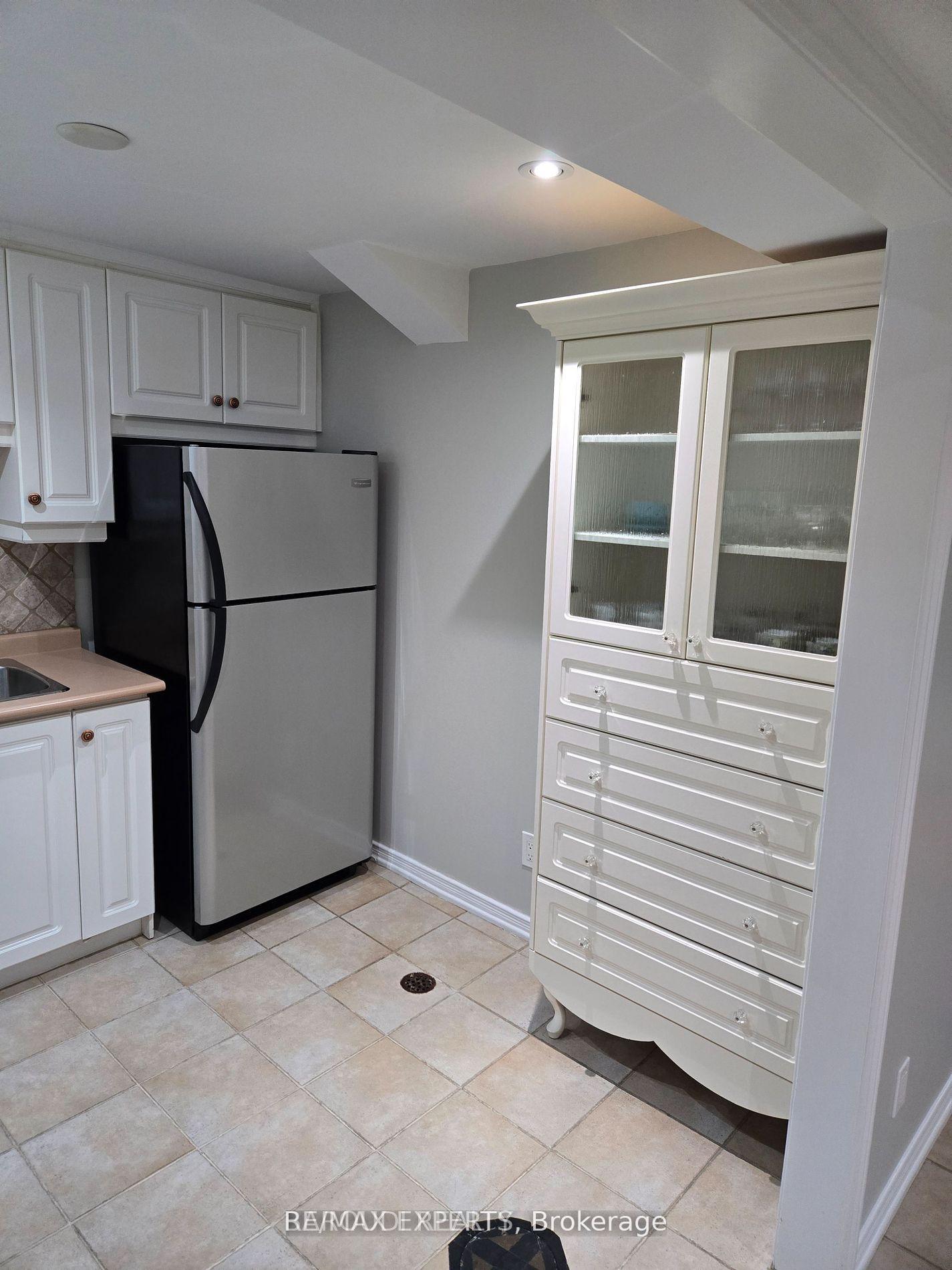 Photo 10 of Unit Lower, 19 Rory Road, North York, Maple Leaf — HOMEH