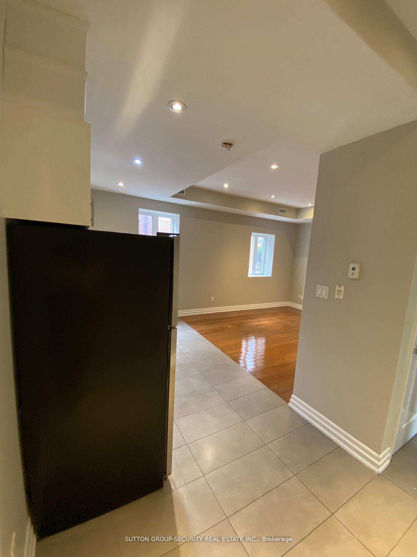 Photo 3 of Unit 3, 48 Station Road, Etobicoke, Mimico — HOMEH