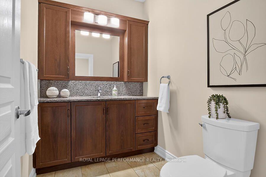 Photo 7 of 79 Axel Crescent, Ottawa, Kanata - Emerald Meadows/Trailwest — HOMEH